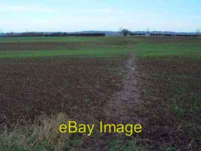 Photo 6x4 Footpath through the Fields Broomfleet Whilst clearly marked as c2007