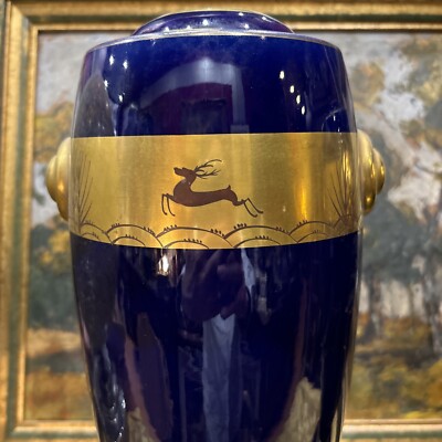 Grand vase vintage en verre bleu céleste avec ondulations en forme d'urne, 11 po. - France