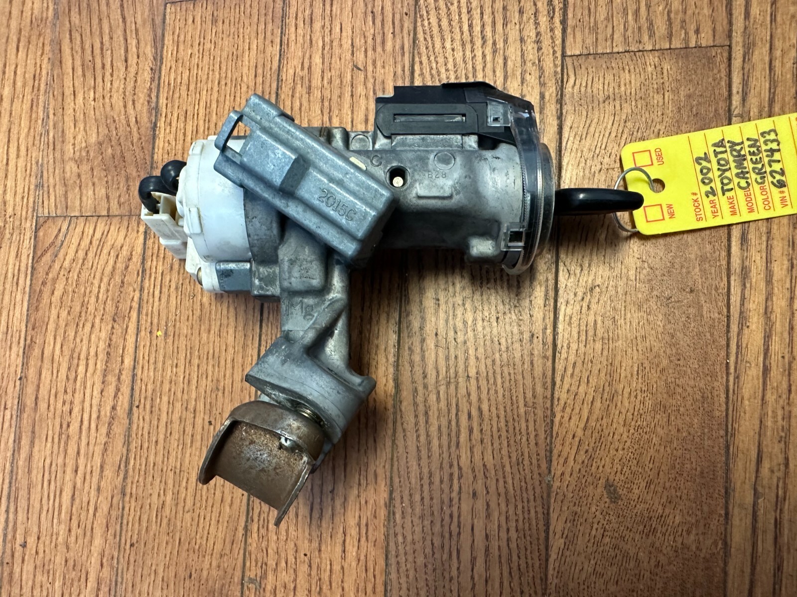 20022006 TOYOTA CAMRY OEM Ignition Lock Cylinder Switch Assembly w/Key