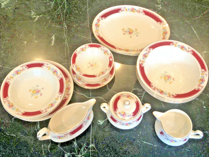 Homer Laughlin “Majestic” Red Band China – 15-Pc Serving Lot USA 1940s VTG