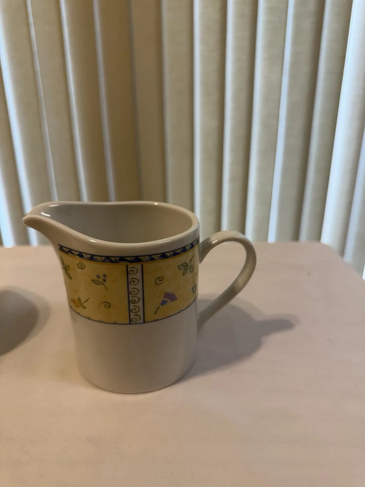 Azúcar Papillon con tapa y crema - jarra #8838 mariposas amarillas usado en excelente estado Foto 4 de 4