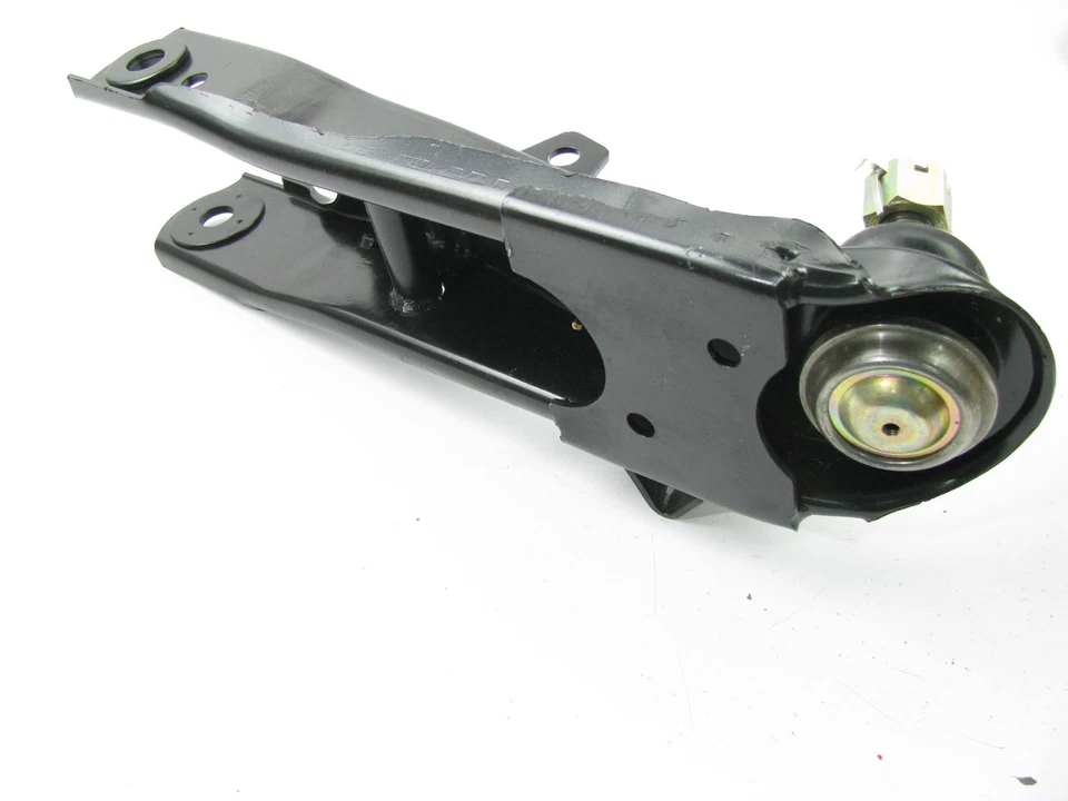 Передний правый нижний рычаг управления Mcquay-Norris FA1559 для Nissan D21 RWD 1986-1994 годов выпуска - Изображение 2 из 3