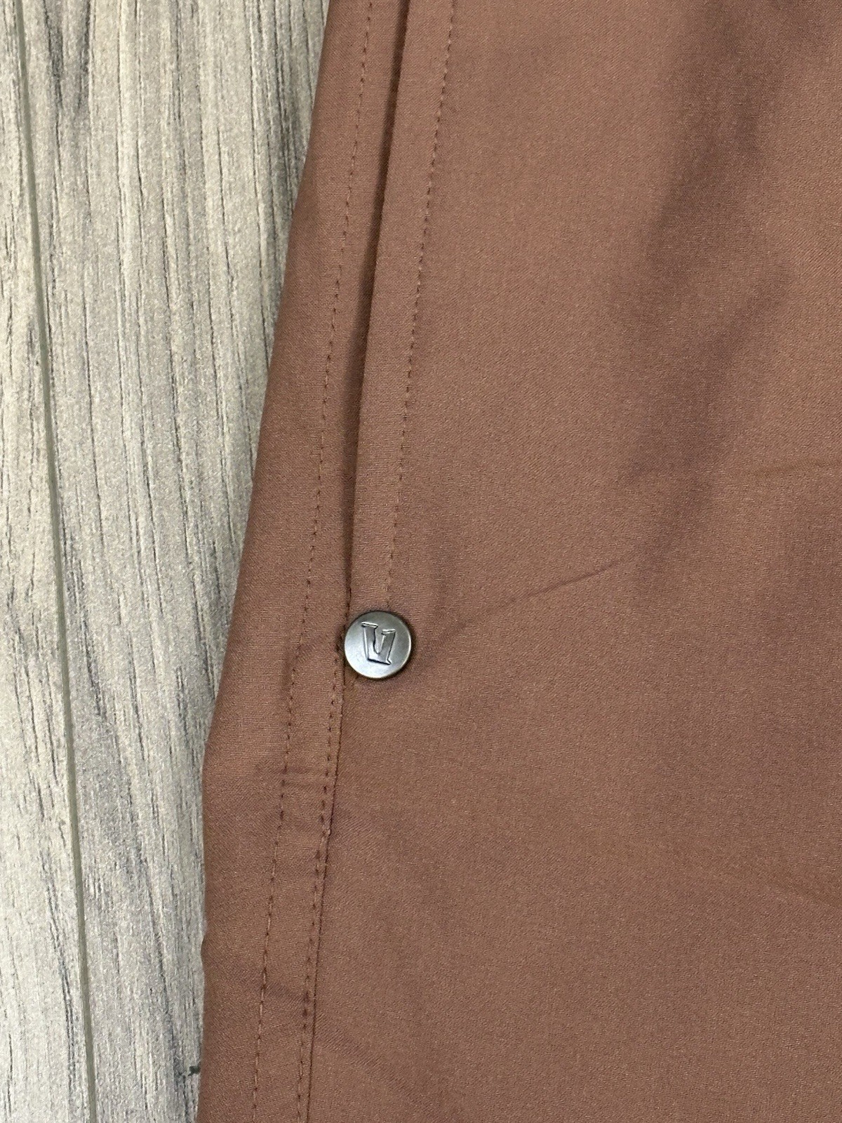 Vuori Kore Short 7.5" V3059 Sedona Brown Salt Amethyst Grey Men’s Medium - NEW