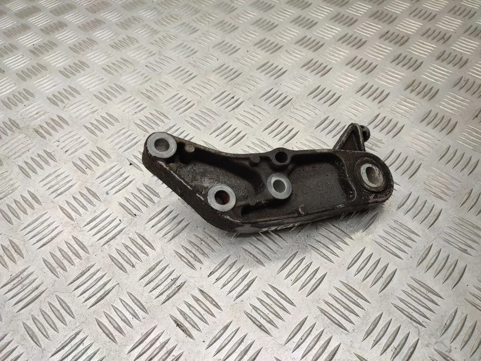 Chevrolet Aveo 2011 Petrol 63kW Bracket Bearing Engine 95463563 SAU97986 - Image 3 of 4
