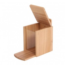 NEW! Wooden Garden Wildlife Squirrel Feeder Box