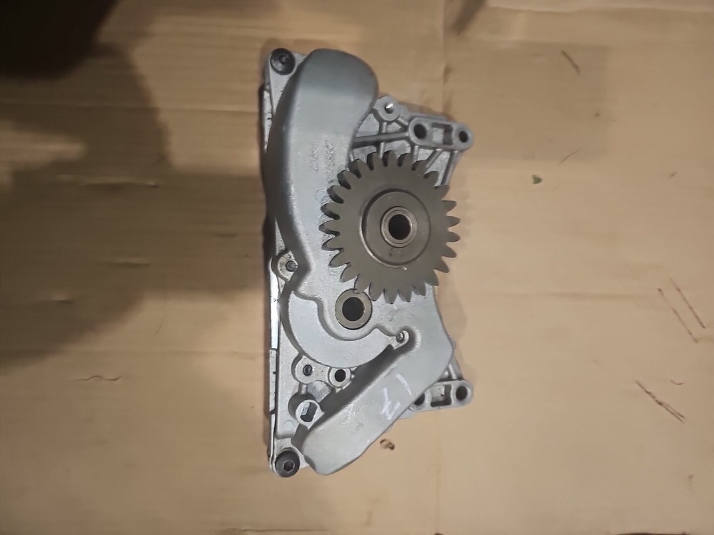 Volvo D11 Engine Oil Pump Part Number 20835230 Volvo D11 Engine Oil Pump Part Number 20835230