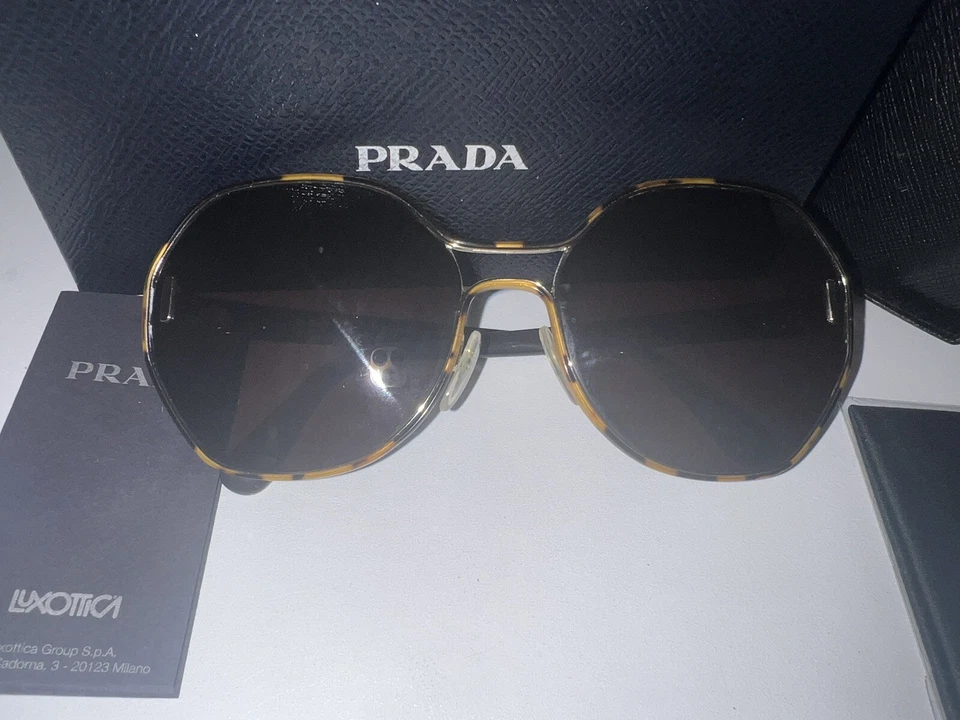 prada oversized sunglasses - Image 2 of 4