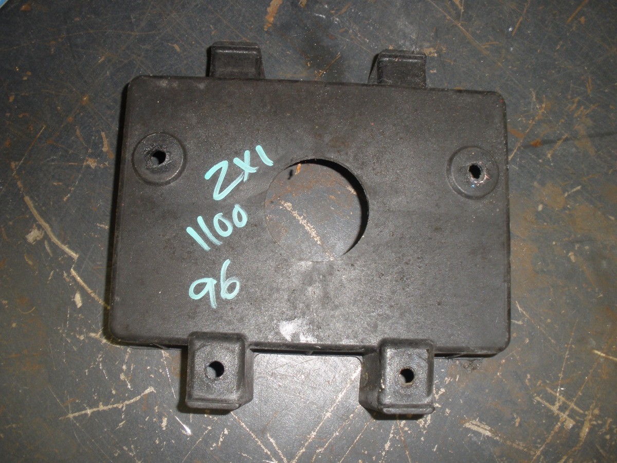 96 KAWASAKI 1100 ZXI BATTERY TRAY CASE 32097-3703 | eBay