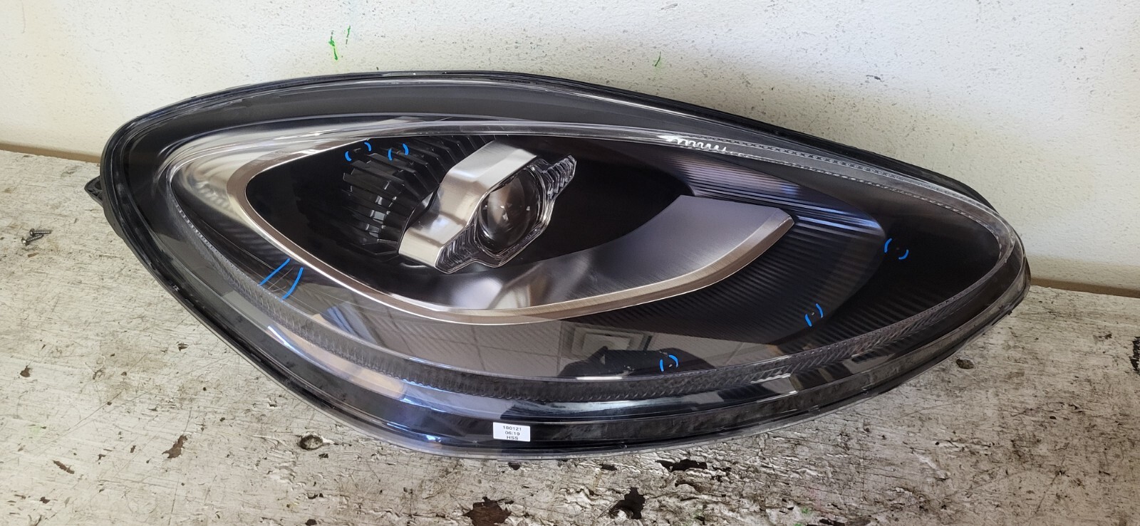 2021-2022 ASTON MARTIN DBX HEADLIGHT Right PASSENGER SIDE LED OEM *DC2900