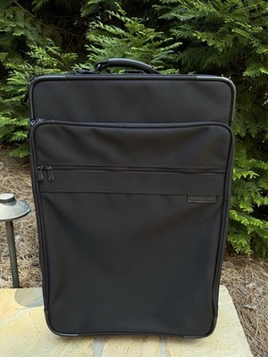 Briggs and Riley 28'' Baseline Black 2-Wheel Expandable Up Right Suitcase