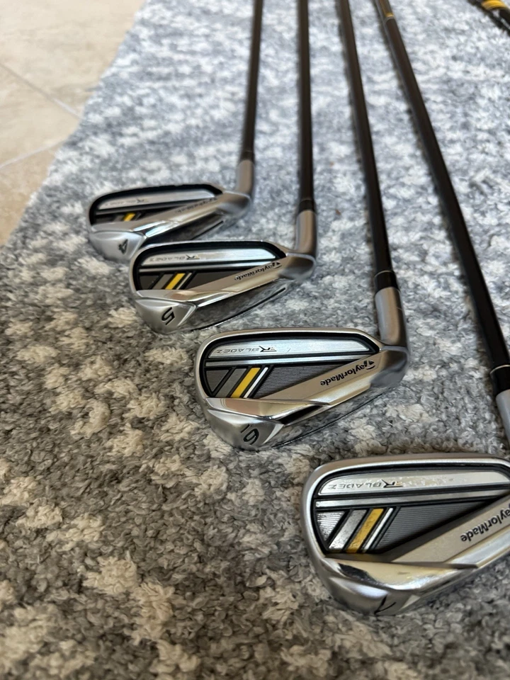 Conjunto de Ferro Masculino TaylorMade RBladez 4-- SW, LH Rígido Flex Grafite com Tacos Bônus - Imagem 3 de 4