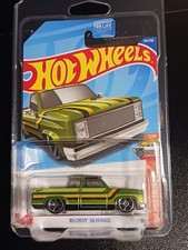 Hot Wheels '83 Chevy Silverado Green HW Hot Trucks 7/10 Pickup Squarebody