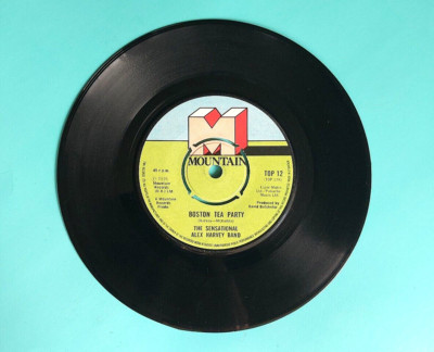ALEX HARVEY BAND - TOP 12 - BOSTON TEA PARTY / SULTAN'S CHOICE 1976 (1323)
