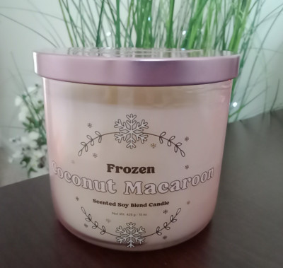 ULTA Beauty Frozen Coconut Macaroon Scented Soy Blend 3-Wick Candle 15oz Jar NWT