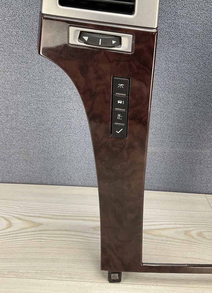 ➡️Bisel de ajuste de radio Cadillac Escalade EXT 2007-2014 con rejillas de ventilación. OEM. ¡Envío gratis! Foto 4 de 4