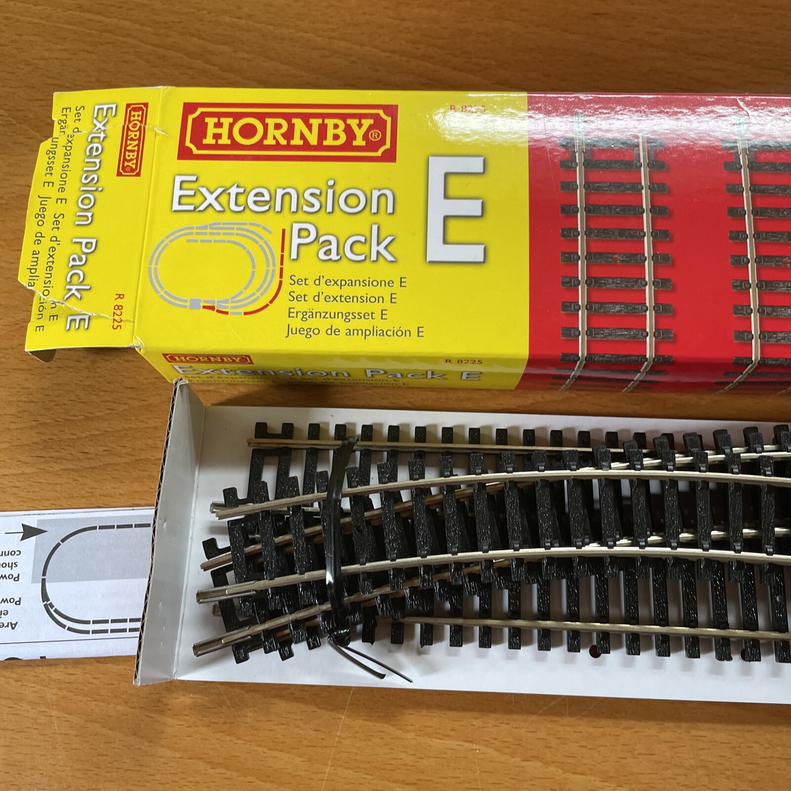 Hornby R1270M Valley Drifter Complete Starter Train Set Suits Ages