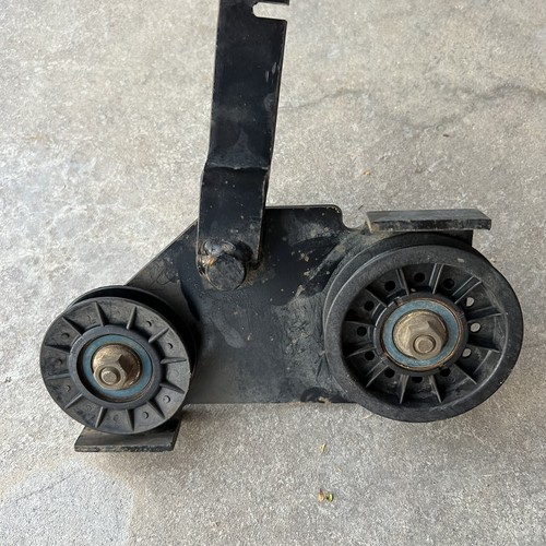 John Deere LX288 18hp 48"deck drivetrain belt idler arm bracket # AM123419 - Picture 4 of 4