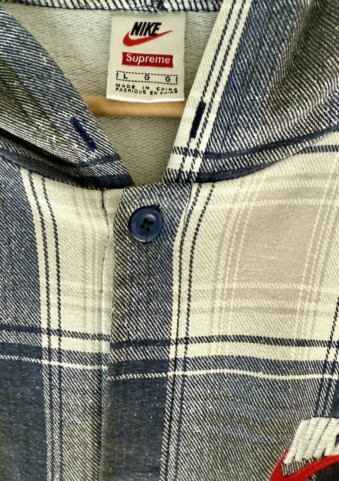 Felpa Supreme Nike con cappuccio grande