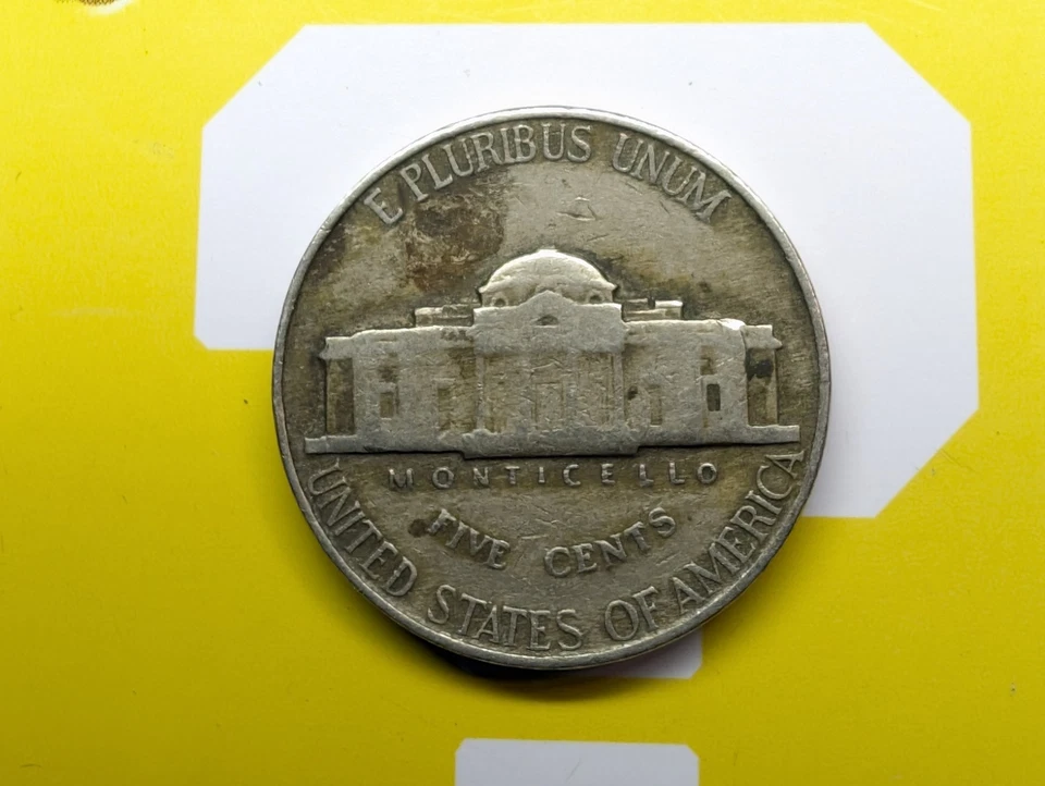 47 Jefferson Nickel  ERRORS (CHIPMUNK FACE,  TOP L/R OF MONUMENT, LAMINATE PEEL) - Image 4 of 4