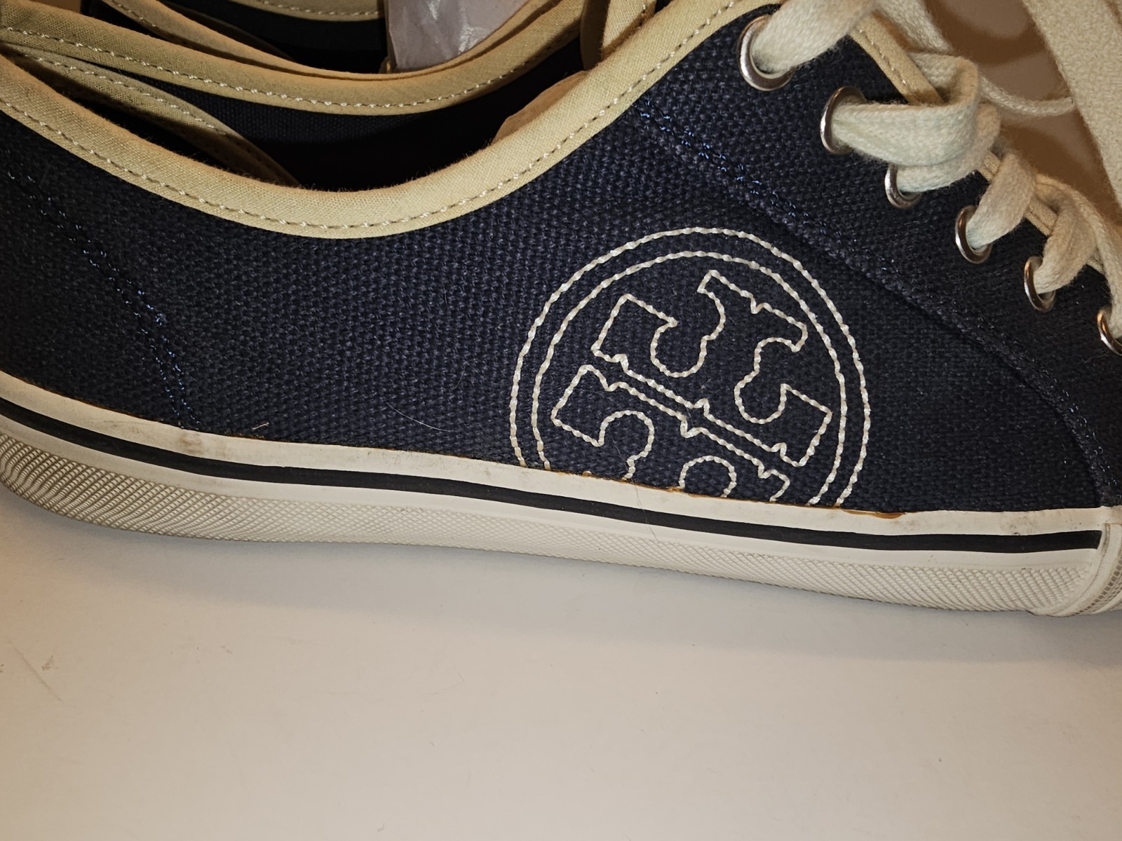 Tory Burch Clasdic Sneakers  Navy Blue And White Size 8M thumbnail 4