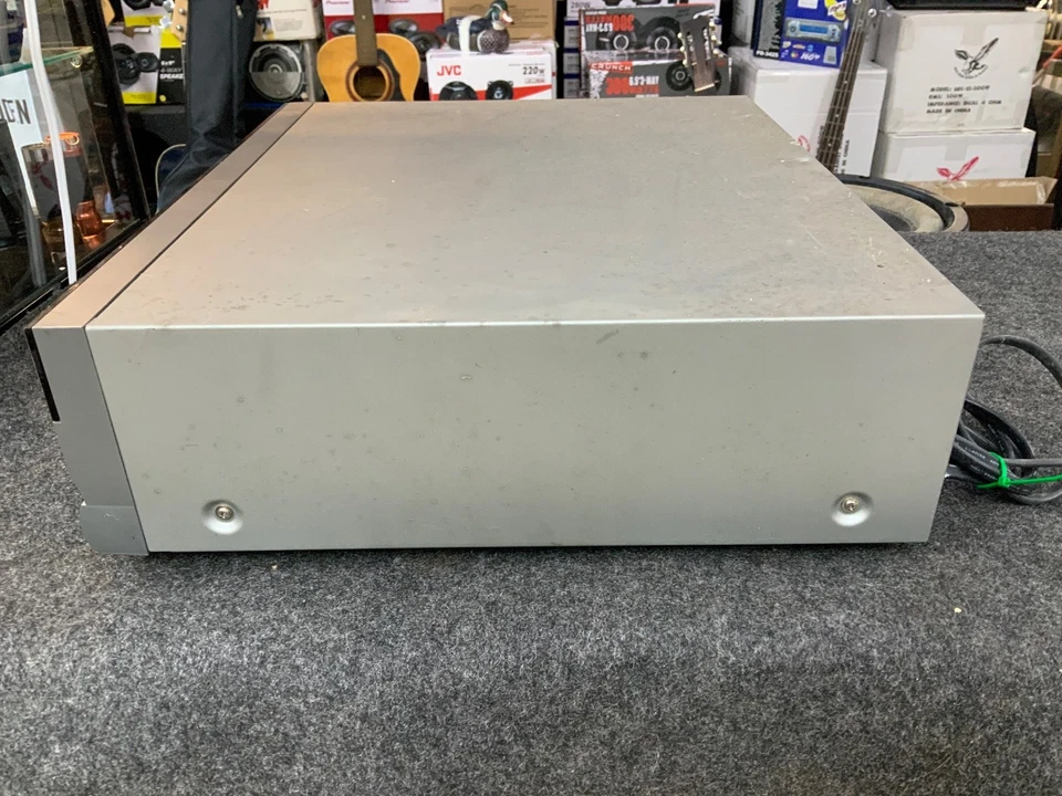 Reproductor de CD Harman Kardon FL8385 5 cambiador de discos sin control remoto (SOLO PIEZAS) Foto 2 de 4