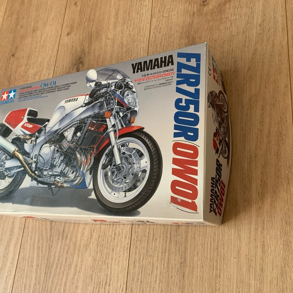 Tamiya Yamaha FZR750R OW01 1:12 - Bild 3 von 4