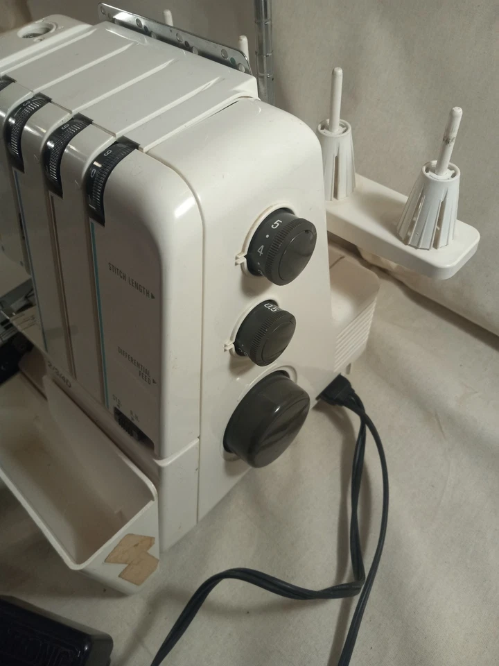 Máquina de costura Sears Roebuck Kenmore - 2/3/4D - Modelo 385 16644690 - Imagem 3 de 4