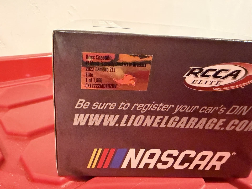 ROSS CHASTAIN 2022 MARTINSVILLE VERSIÓN CARRERA ALCE 1/24 ELITE nuevo Foto 4 de 4