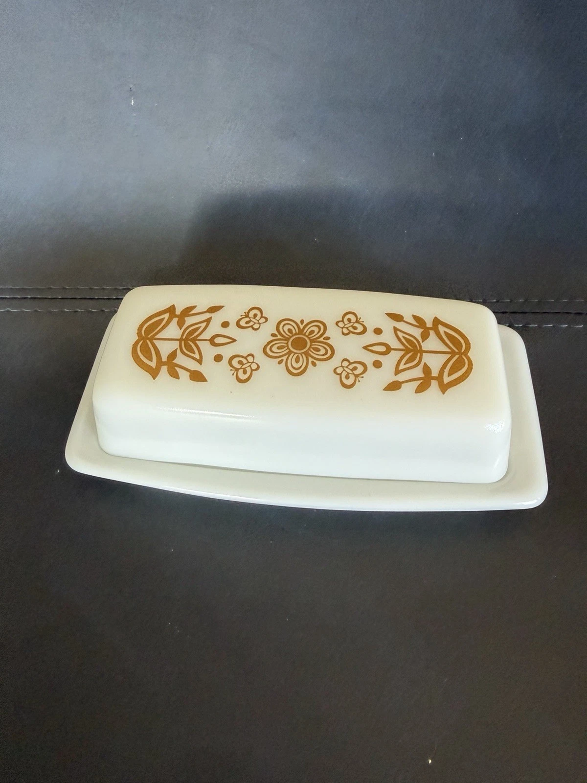Vintage Butterfly Pyrex Butter Dish
Opens in a new window or tab