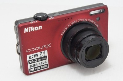 Near mint] Nikon COOLPIX S6000 14.2MP Compact Digital Camera Flash