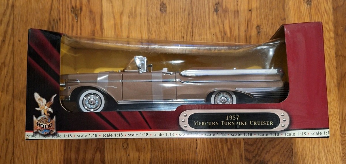 1957 MERCURY TURNPIKE CRUISER 1:18 ROAD SIGNATURE OPENING HOOD