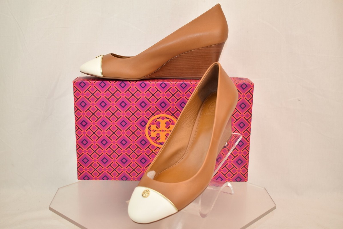 NIB TORY BURCH TAN IVORY LEATHER TIFFY CAP TOE GOLD REVA WEDGE