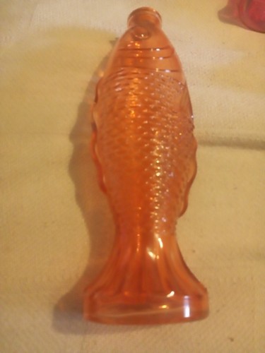 Vintage Fish Shaped Glass Decanter Bottle Peach Salmon Color Italy Cevin - Picture 2 of 7