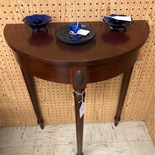 THE BOMBAY COMPANY DropLeaf 3 Leg Side Table Round To Triangle Top