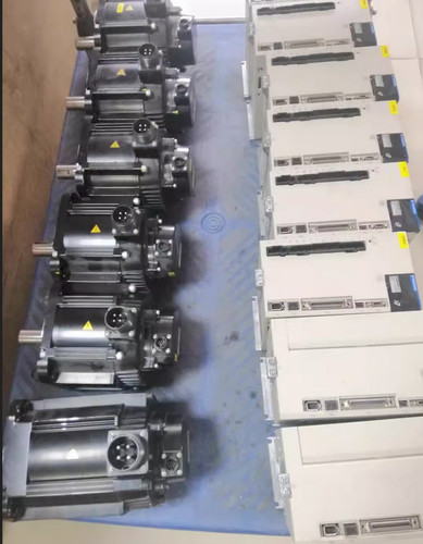 priority express YASKAWA SERVO MOTOR SGMJV-04A3A61 Refurbished