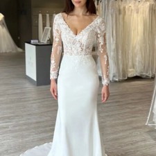 V Neck Mermaid Wedding Dress Appliques Long Sleeve Backless Buttons Bridal Gowns