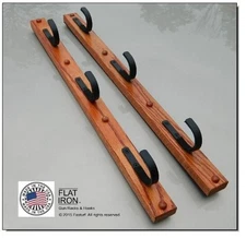 Oak and Metal 3 Place Gun Rack Rifle Shotgun Wall Mount Display. 