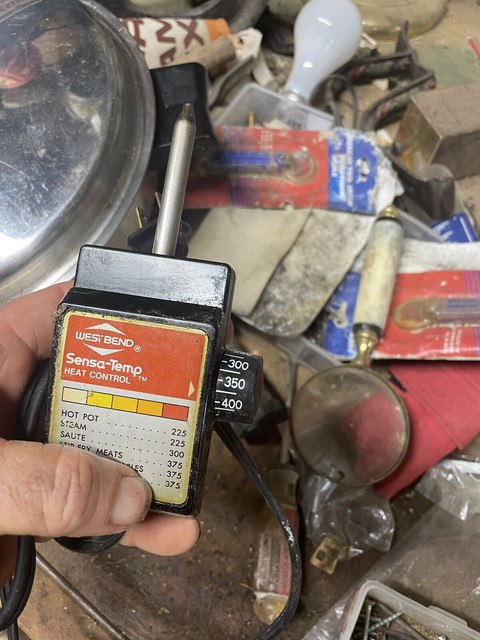 Saladmaster 7817 Poêle à frire électrique en acier inoxydable avec couvercle de 11 po. et cordon - France