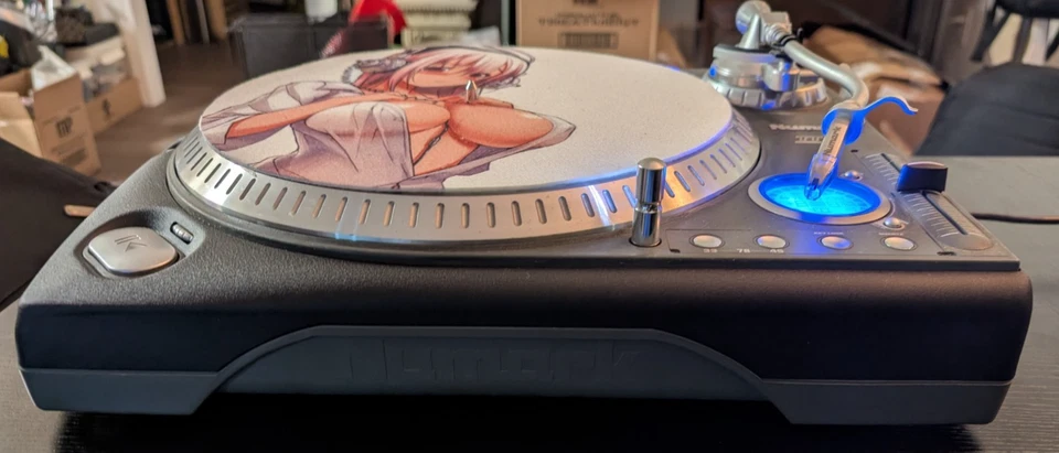 2 Numark TTX1 Turntables, 2 Numark CC-1 cartridges/2 slipmats , 2 RCA/Pwr crds  - Image 3 of 4