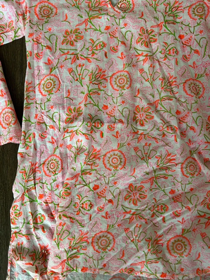 Túnica Roberta Roller Rabbit cuello en V natación cubierta top camisa para mujer talla XS Foto 3 de 4