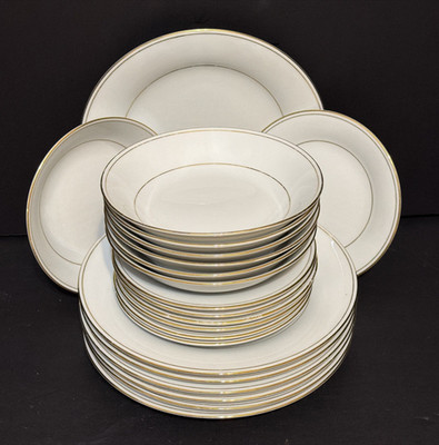 The Regent Collection Crown Ming China Lot of 20 Dinnerware Gold Trim Yung Shen