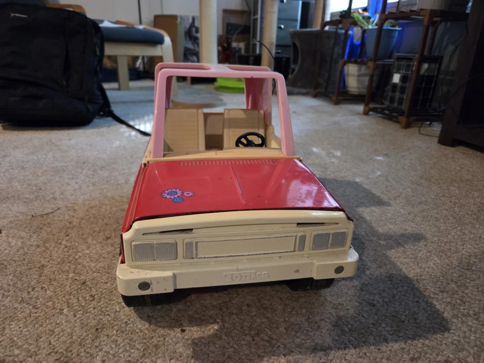 1970s Vintage Hot Pink Daisies Tonka Jeep Bronco Barbie-Style Metal, Made in USA - Image 2 of 4