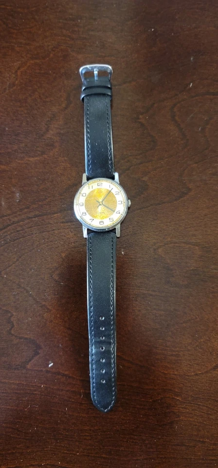 Reloj mecánico para hombre Zim (Pobeda) URSS cara dorada Foto 2 de 4