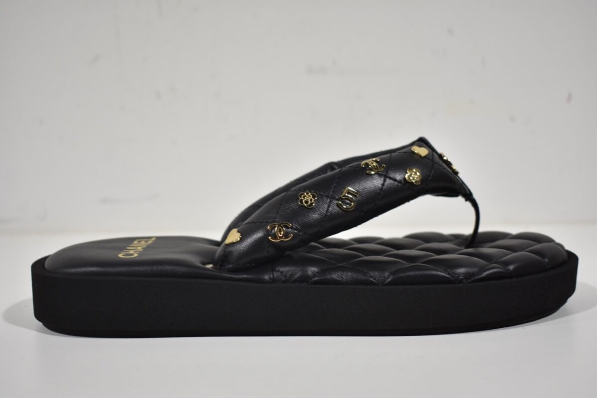 Chanel 23P Black Quilted Charms Padded Pool Thong Logo Slide Chanel 23P Black Quilted Charms Padded Pool Thong Logo Slide