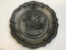 Plato de colección Worcester Pewter 1972 "Nacimiento de una nación", "The Boston Tea Party"
