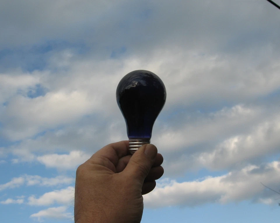 BOXof 4 new PURPLE tint 60w transparent blacklight blue PARTY LIGHT BULB 60 watt - Image 2 of 2