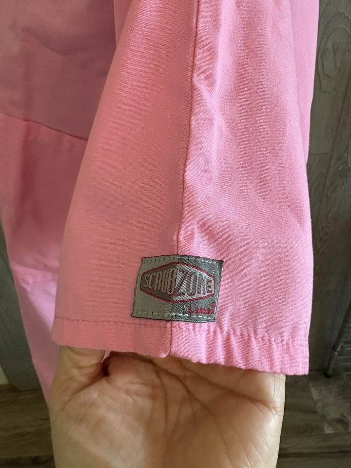 Blusa Médica Estampada Rosa para Mujer Talla L Foto 4 de 4