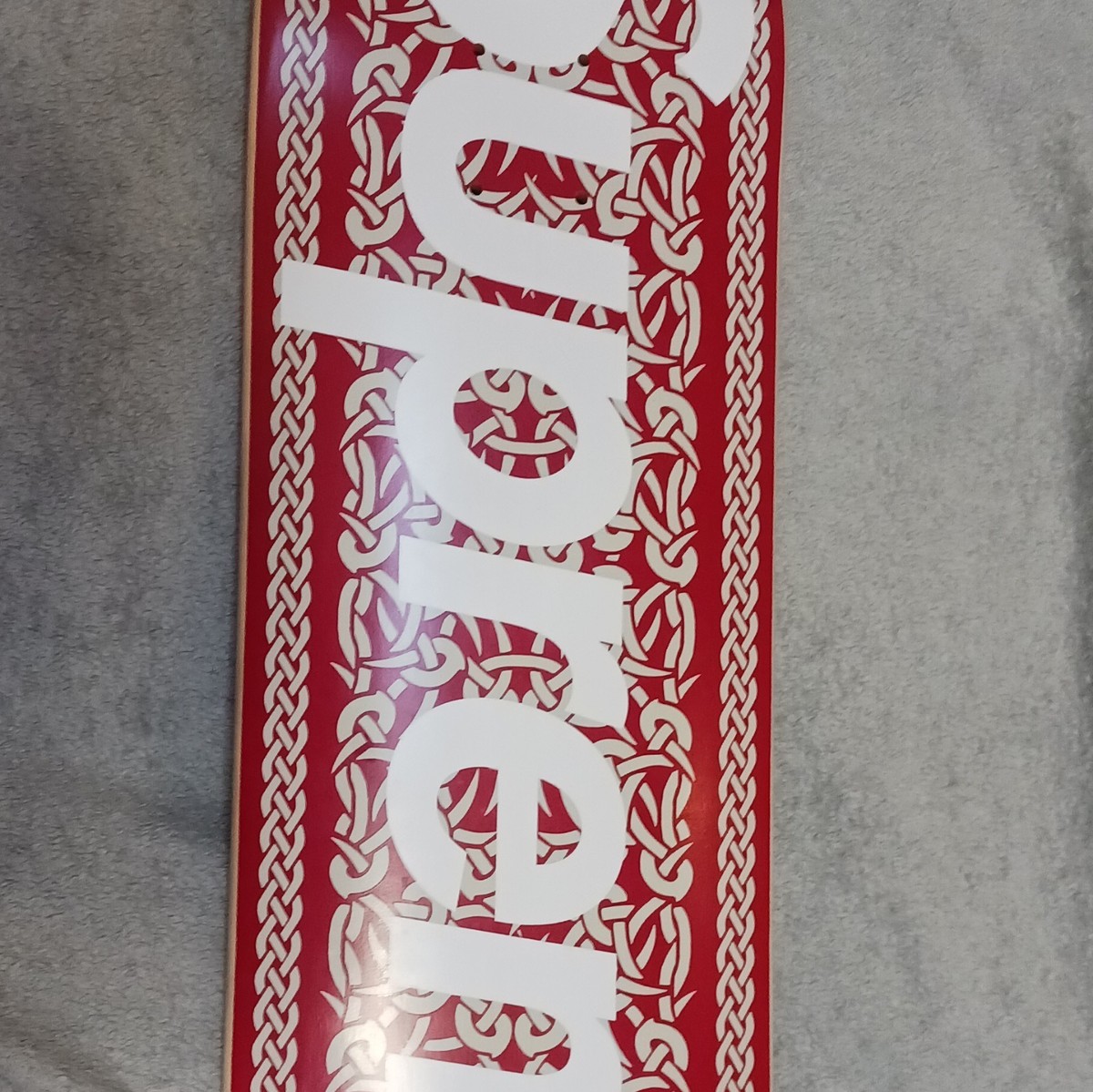 スケートボード Supreme Celtic Knot Skateboard deck red Supreme Celtic Knot Red Graphic Art Skateboard Deck Collectible