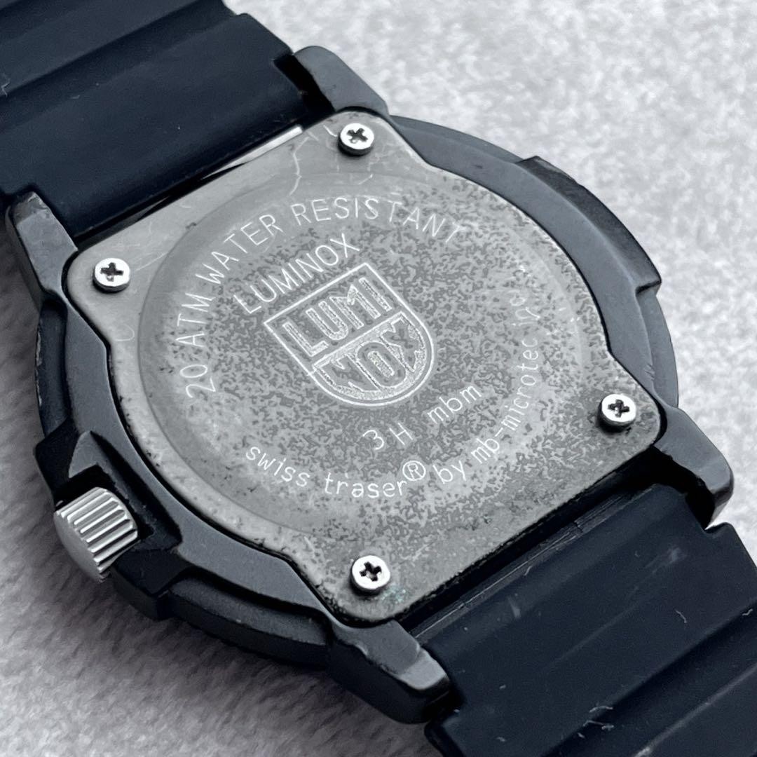 Luminox Navy Seals 3000/3900 Watch Ronda 515 Move Side Day