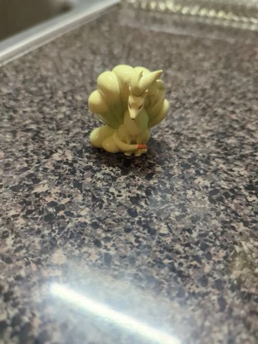 Pokemon Monster Collection Ninetales Figure Tomy Toy Japan I004